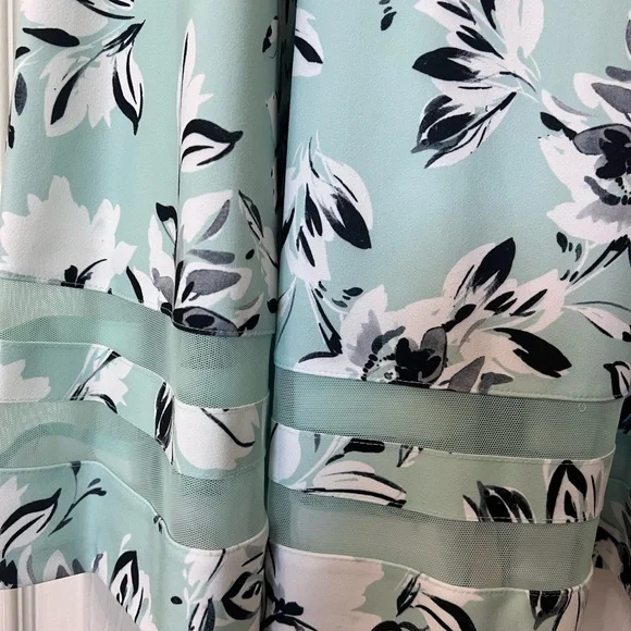 Calvin Klein Floral Midi - Picture 10 of 10